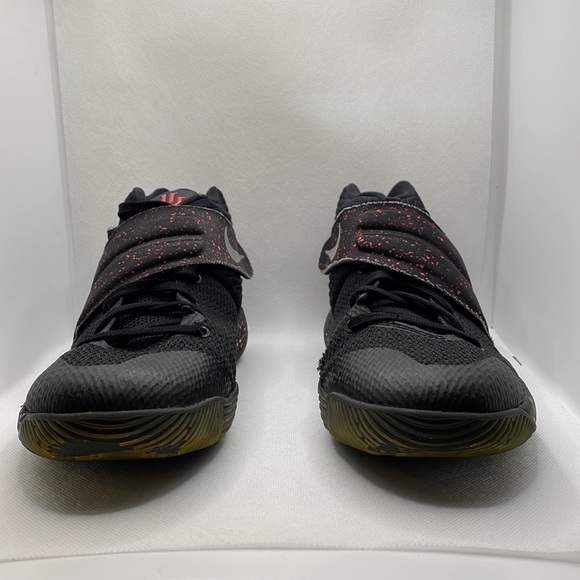 Nike Other - Nike Kyrie 2s